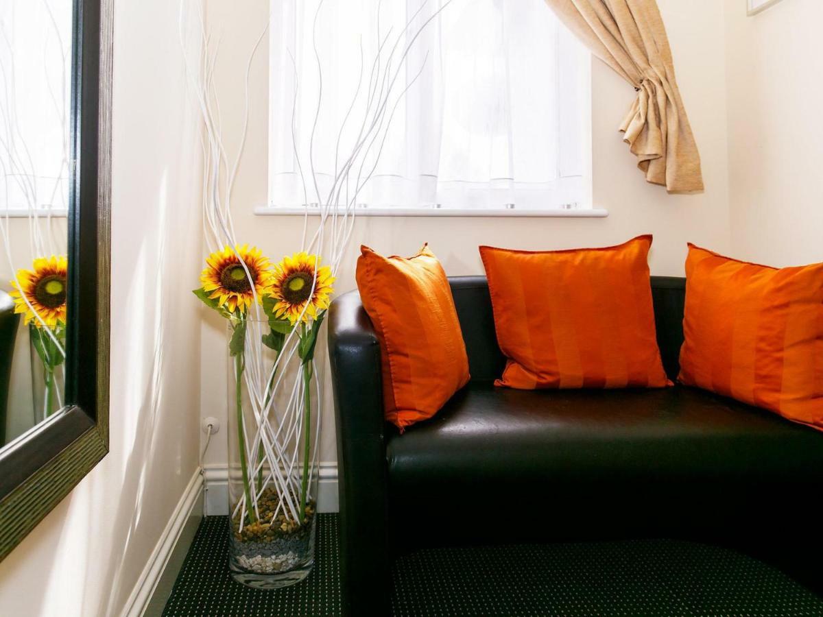 Mandeville Rooms Northolt  Zewnętrze zdjęcie