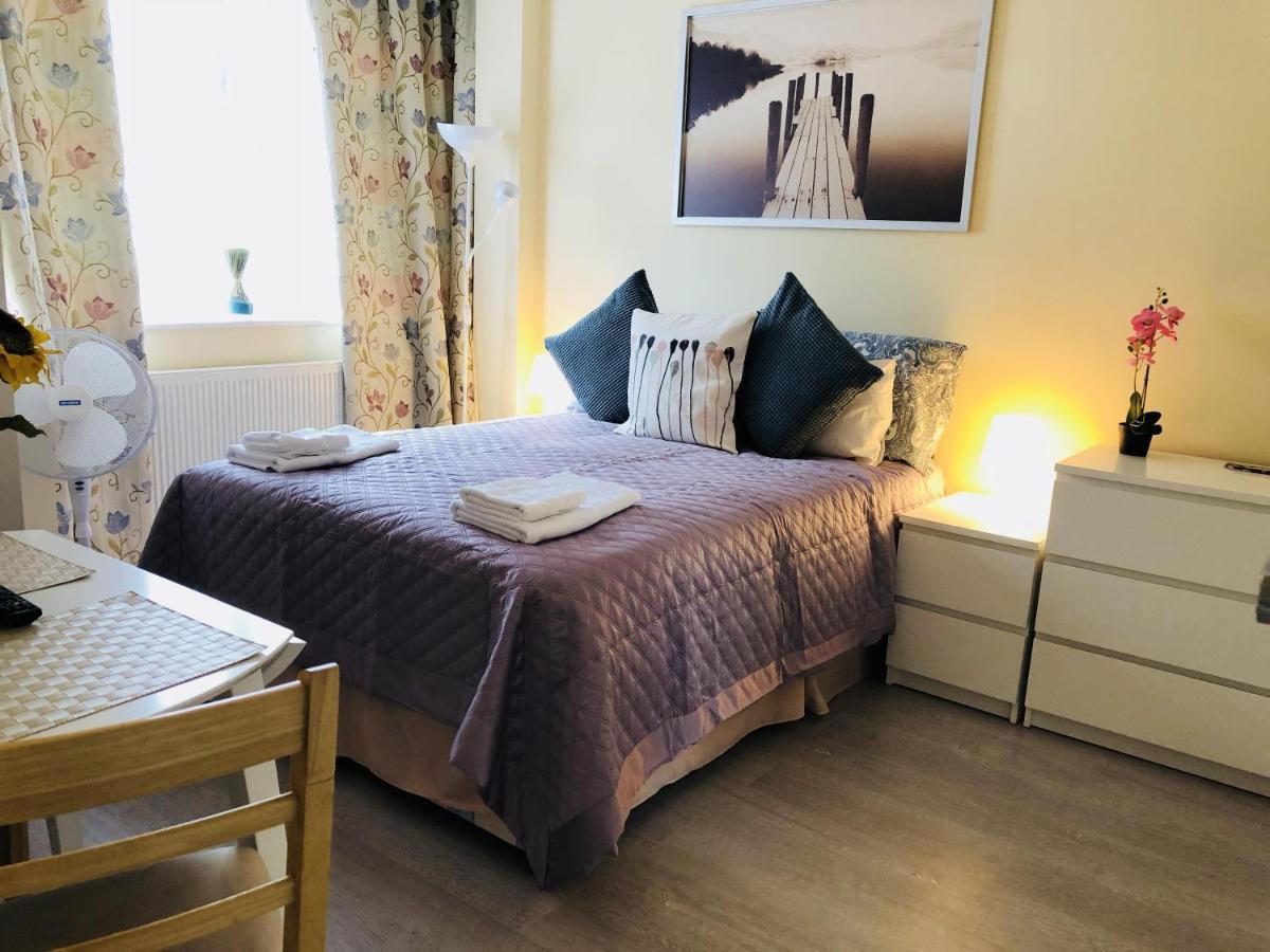 Mandeville Rooms Northolt  Zewnętrze zdjęcie